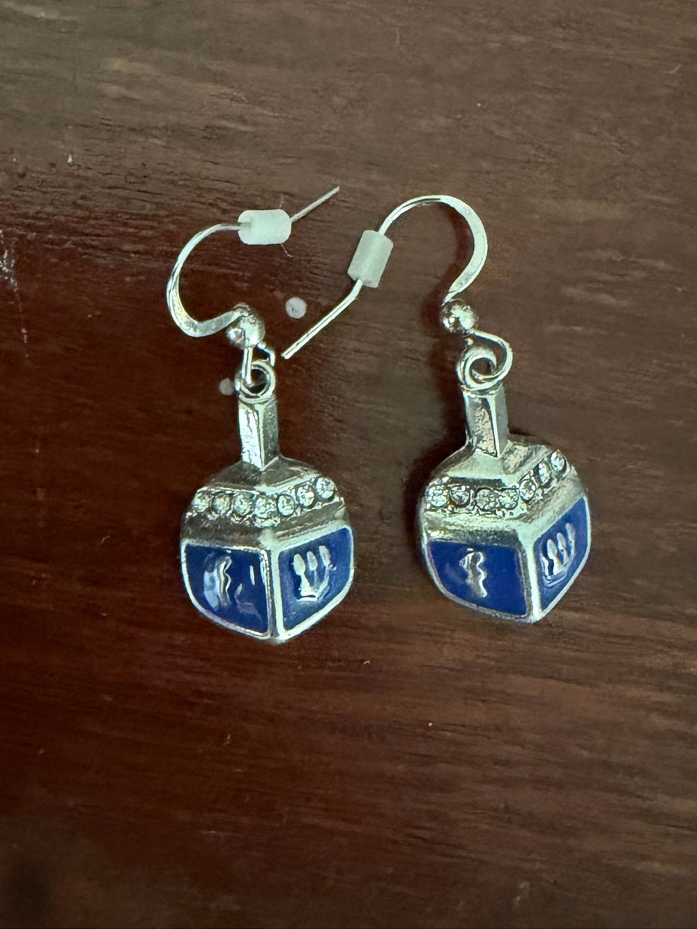 Macy’s dreidel earrings misprint Hebrew letters Chanukah Hanukkah